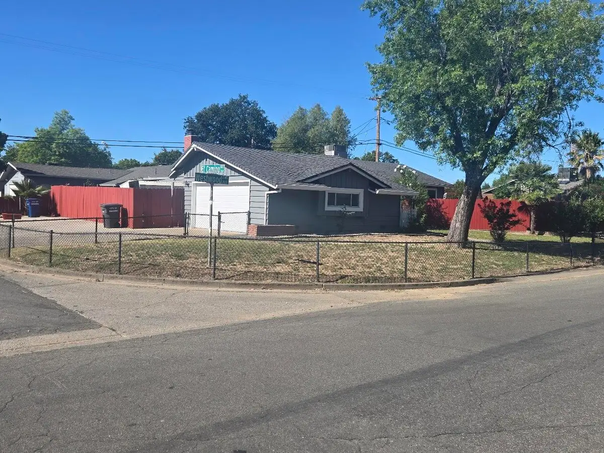 2143 Westwood Avenue, Redding, CA 96001 - #1