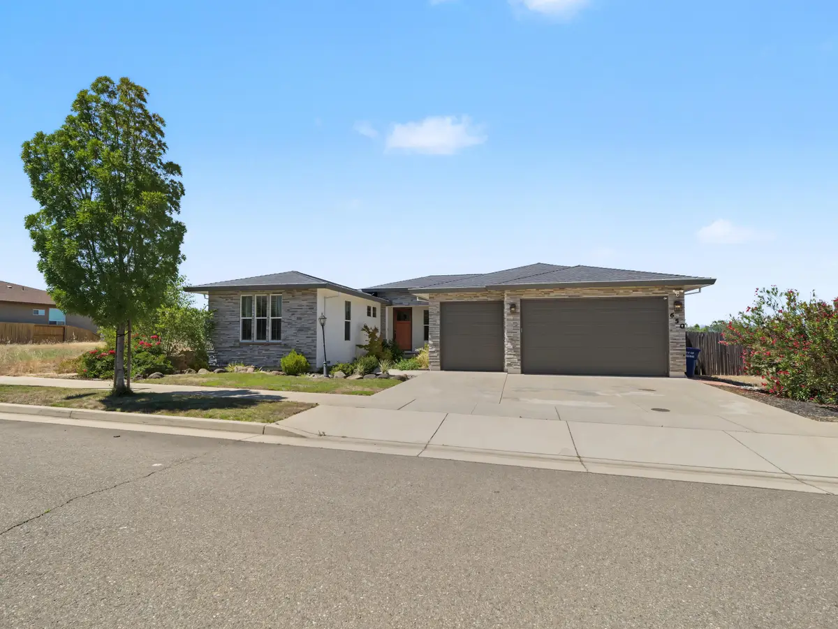 650 Mill Valley Parkway, Redding, CA 96003 - #1