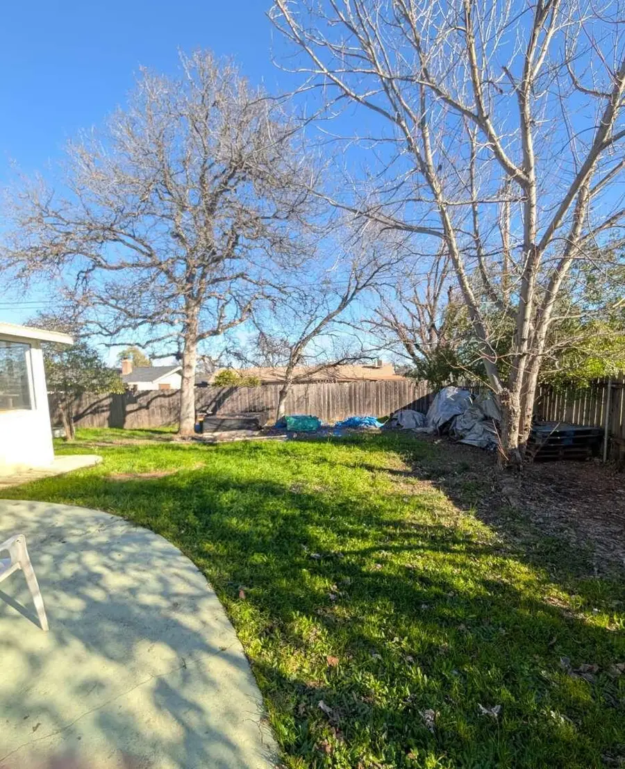 1695 Kildare Drive, Redding, CA 96001 - Image #2