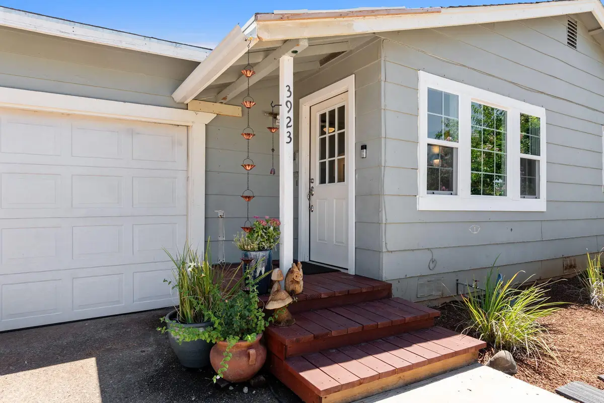 3923 Meteor Street, Redding, CA 96002 - #1