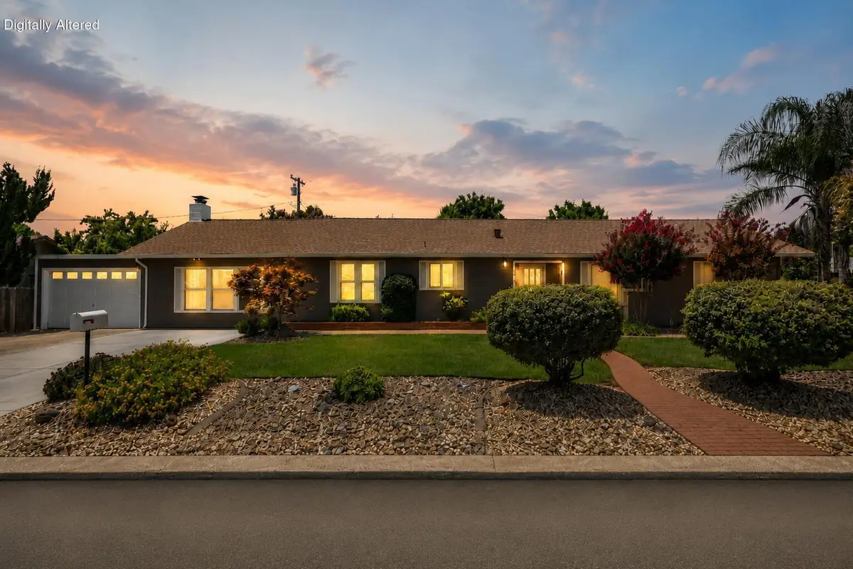 2814 Oakview Drive, Redding, CA 96002 - #1