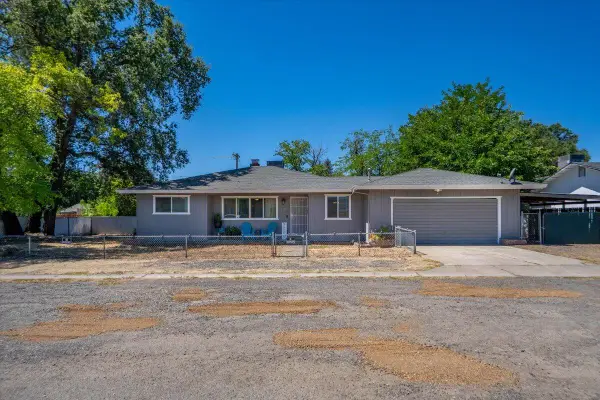 1592 Diamond Street, Anderson, CA 96007