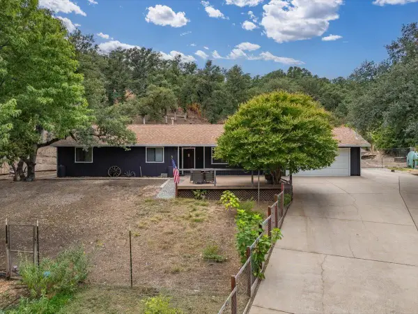 8754 Maynard Road, Palo Cedro, CA 96073