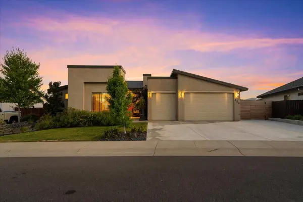 922 Katmai Place, Redding, CA 96001
