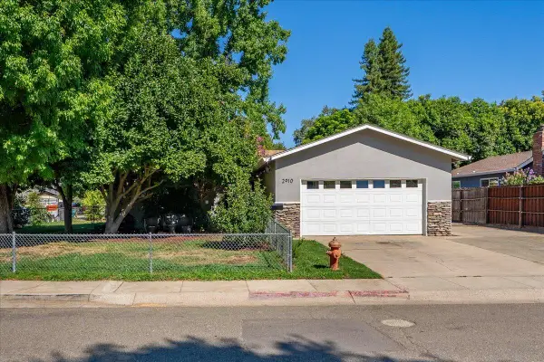 2910 Bay Street, Anderson, CA 96007