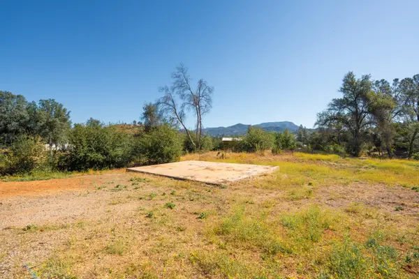 13679 Old Oregon Trail, Redding, CA 96003