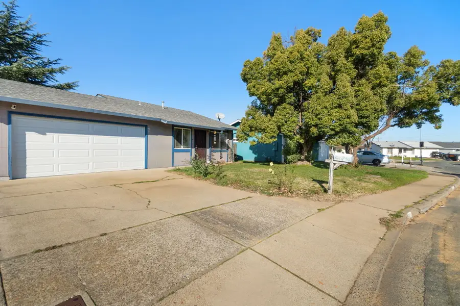 1971 Spruce Circle, Anderson, CA 96007 - Image #2