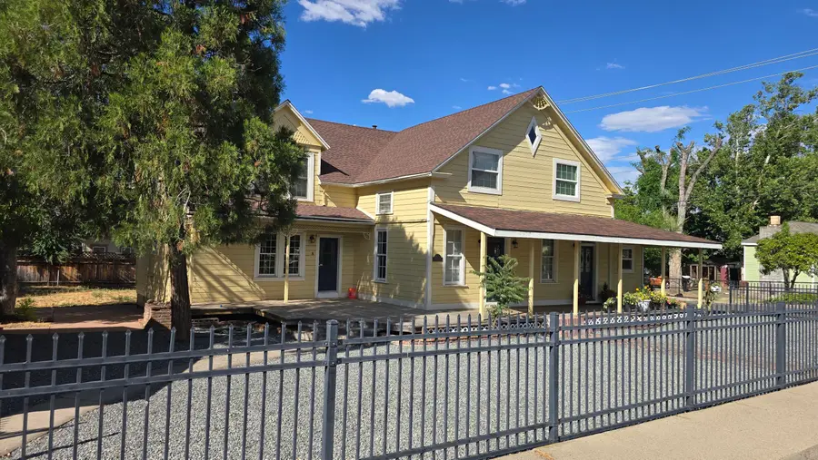 303 Pine Street, Yreka, CA 96097 - #2