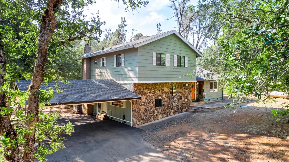 9057 Simmons Road, Redding, CA 96001 - #1