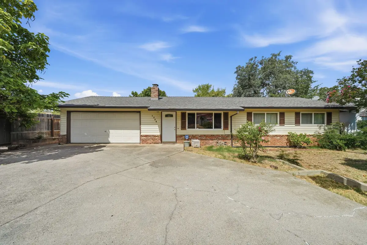 1704 Burksgarden Street, Redding, CA 96002 - #1