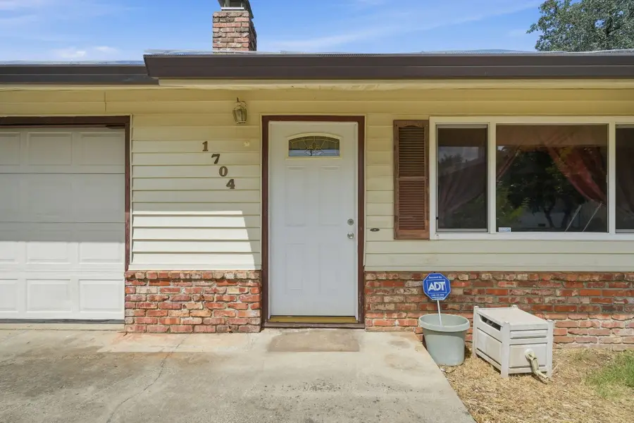 1704 Burksgarden Street, Redding, CA 96002 - #2