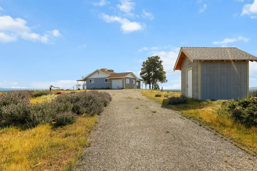 13497 Old Oregon Trail, Redding, CA 96003 - #2
