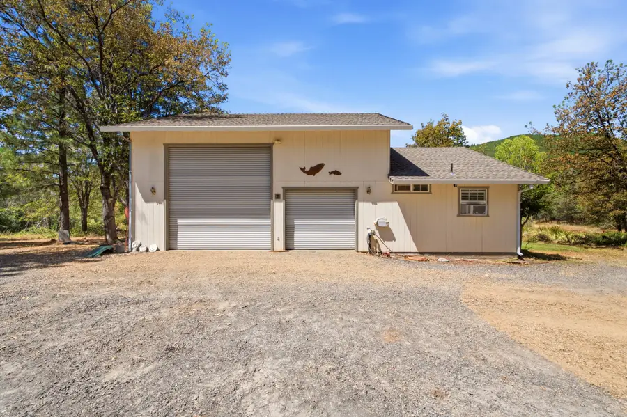 29529 Ca 299 E, Round Mountain, CA 96084 - #3
