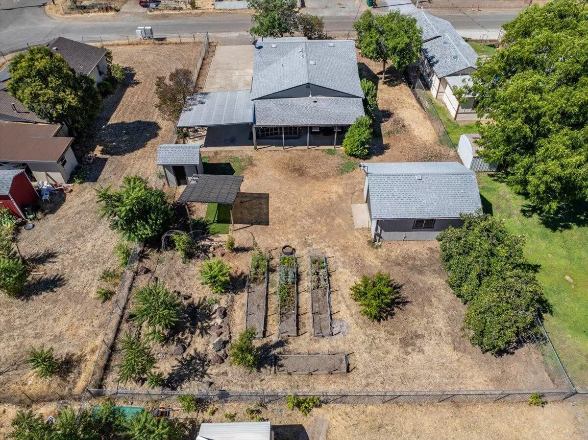 2609 Albert Road, Anderson, CA 96007 - #1