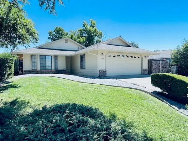1529 Lacey Lane, Redding, CA 96003