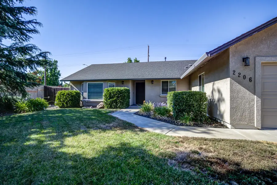 2206 Lonigan Court, Redding, CA 96001 - #2