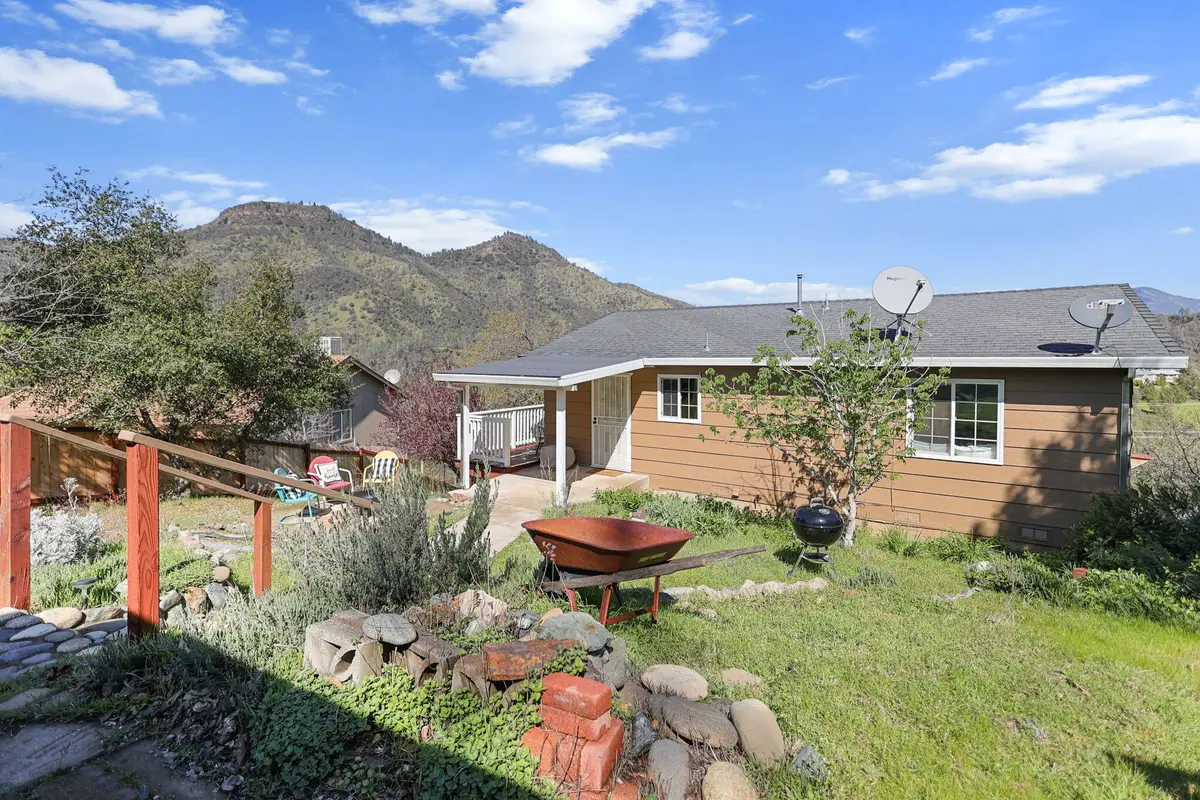 22065 Loop Drive, Redding, CA 96003 - #1