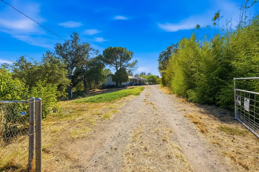 5020 Smokey Road, Anderson, CA 96007 - #2