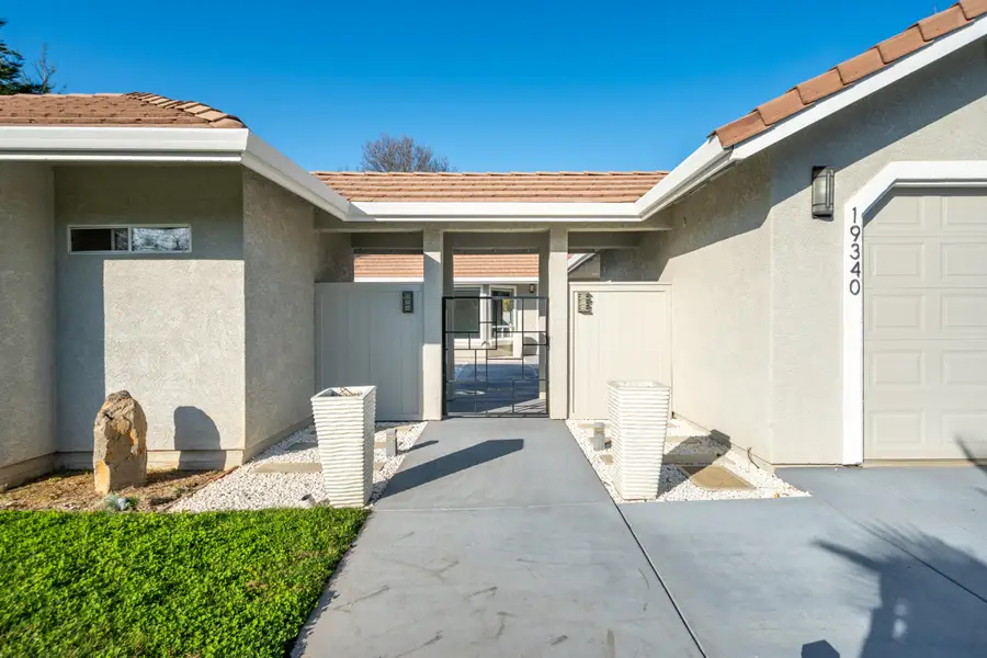 19340 NE Carnegie Court, Redding, CA 96003 - Image #3
