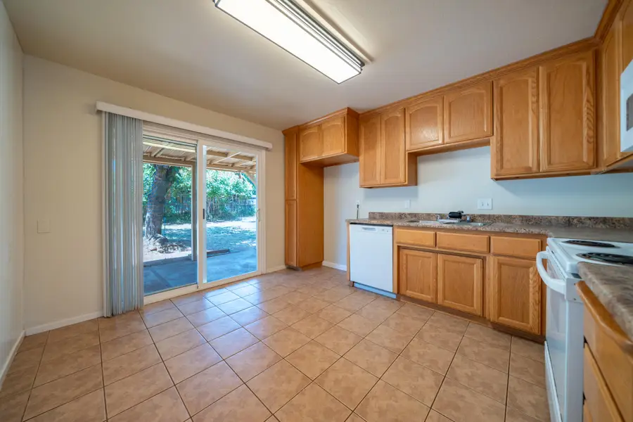3870 Mercury Drive, Redding, CA 96002 - #2