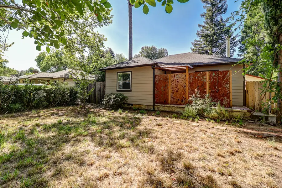 704 Loma Street, Redding, CA 96003 - #3