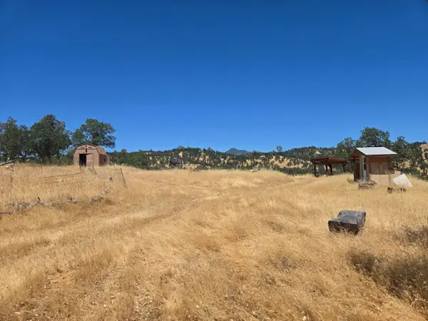 128 Tar Bully Road, Igo, CA 96047
