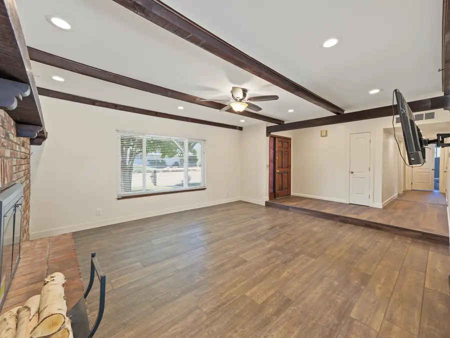 564 Estate Street, Redding, CA 96002 - #3