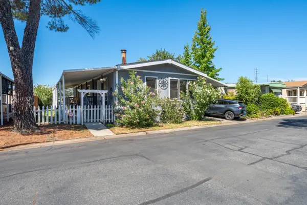 852 Mountain Shadows Boulevard, Redding, CA 96003