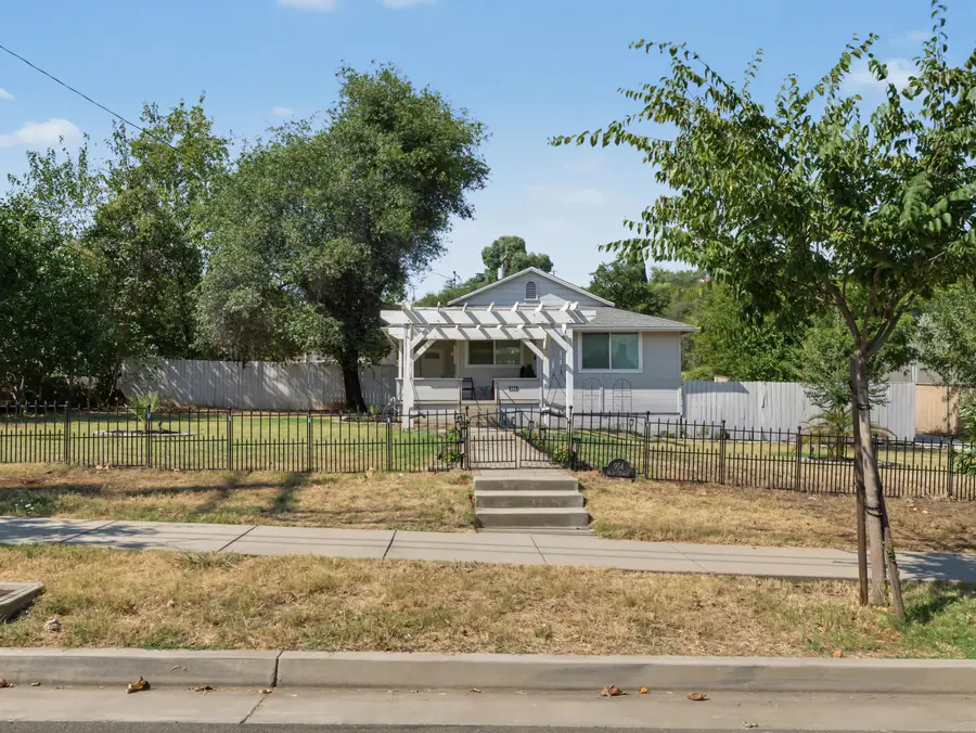 954 West Street, Redding, CA 96001 - #2