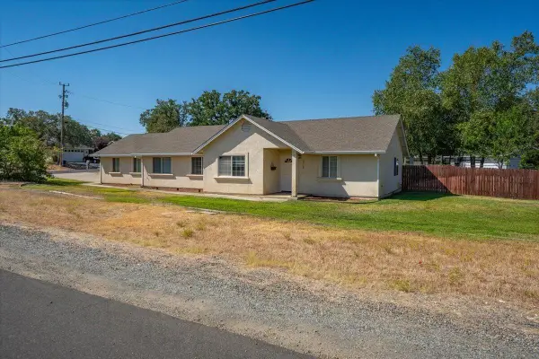 19753 Lake California Drive, Cottonwood, CA 96022
