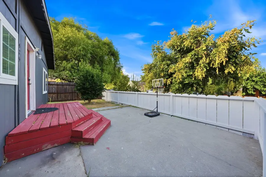 425 San Mateo Avenue, Gerber, CA 96035 - #2