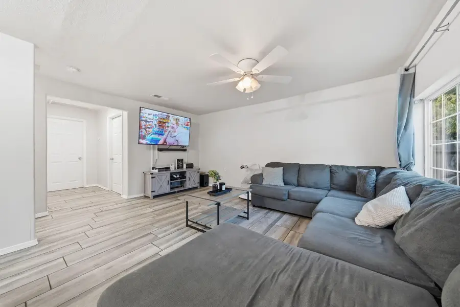425 San Mateo Avenue, Gerber, CA 96035 - #3