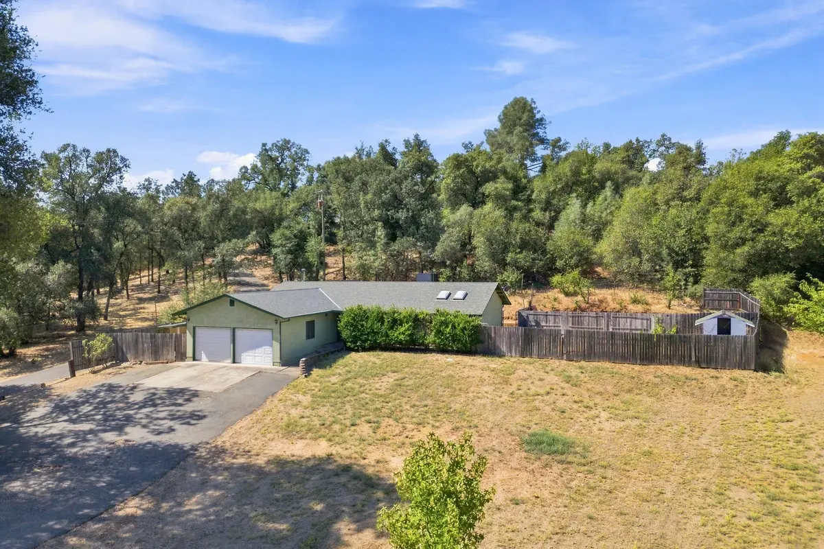 10618 Old Oregon Trail, Redding, CA 96003 - #1