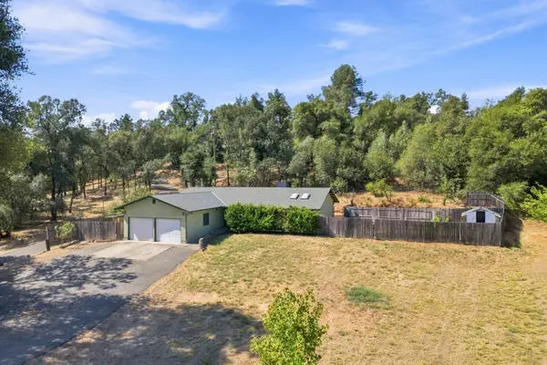 10618 Old Oregon Trail, Redding, CA 96003