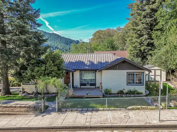 4104 Grover Street, Dunsmuir, CA 96025