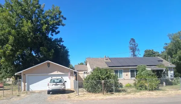 25242 S Center Street, Los Molinos, CA 96055