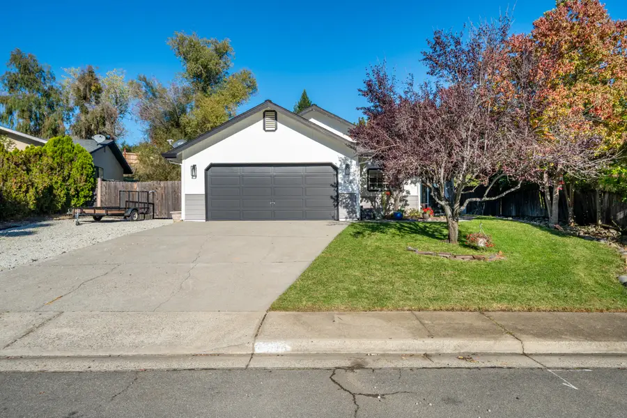 874 Spaniel Drive, Redding, CA 96003 - Image #2