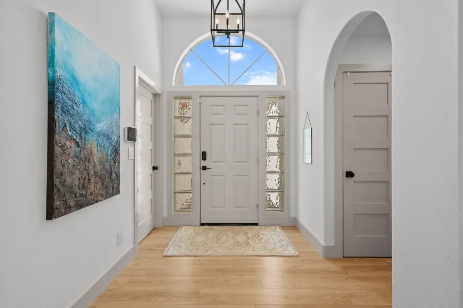 1355 Bambury Court, Redding, CA 96001 - Image #2