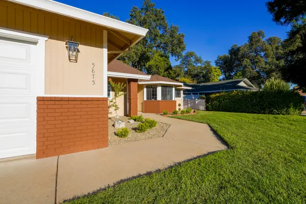 5875 Farm House Lane, Redding, CA 96001