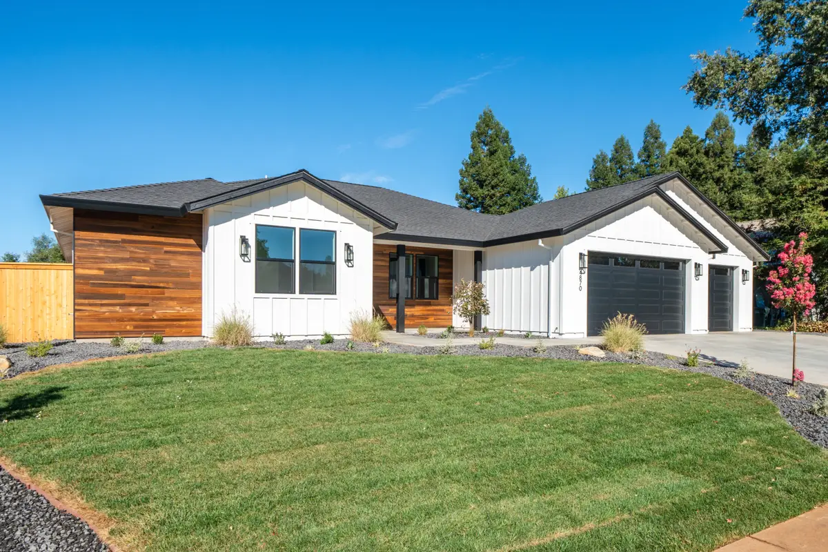4870 Dandelion Drive, Redding, CA 96002 - #1