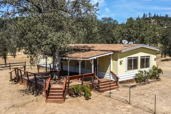 61 Blanchards Flat Road, Douglas City, CA 96024