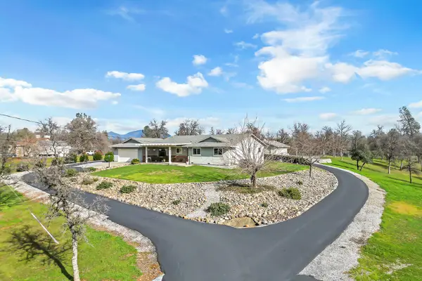 12249 Manzanoaks Drive, Redding, CA 96003