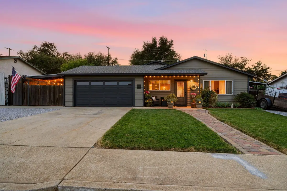 1360 Hemlock Avenue, Anderson, CA 96007 - #1