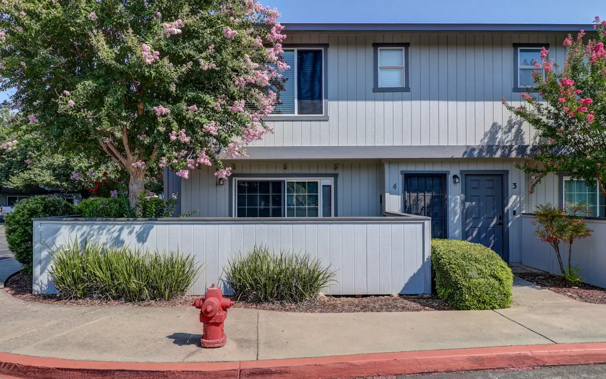 200 Ridgetop Drive #APT 4, Redding, CA 96003 - #1