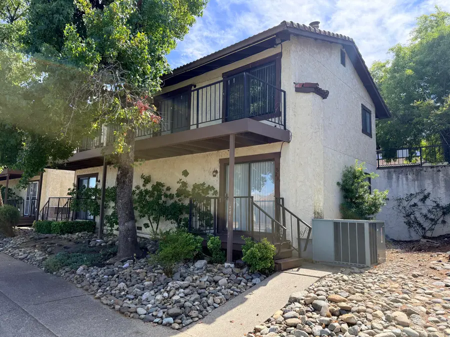 823 Mission Sierra Court, Redding, CA 96003 - #2