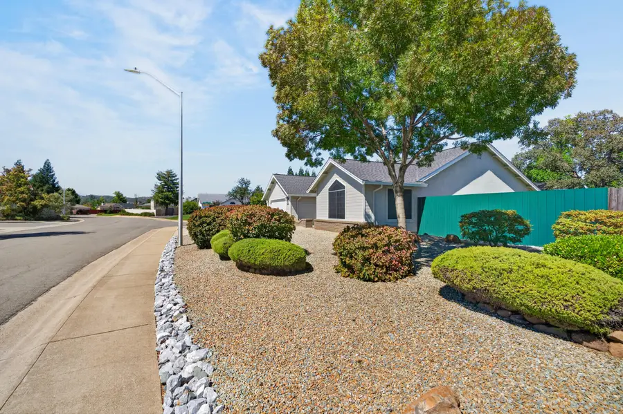 3334 Sunglow Drive, Redding, CA 96001 - #3