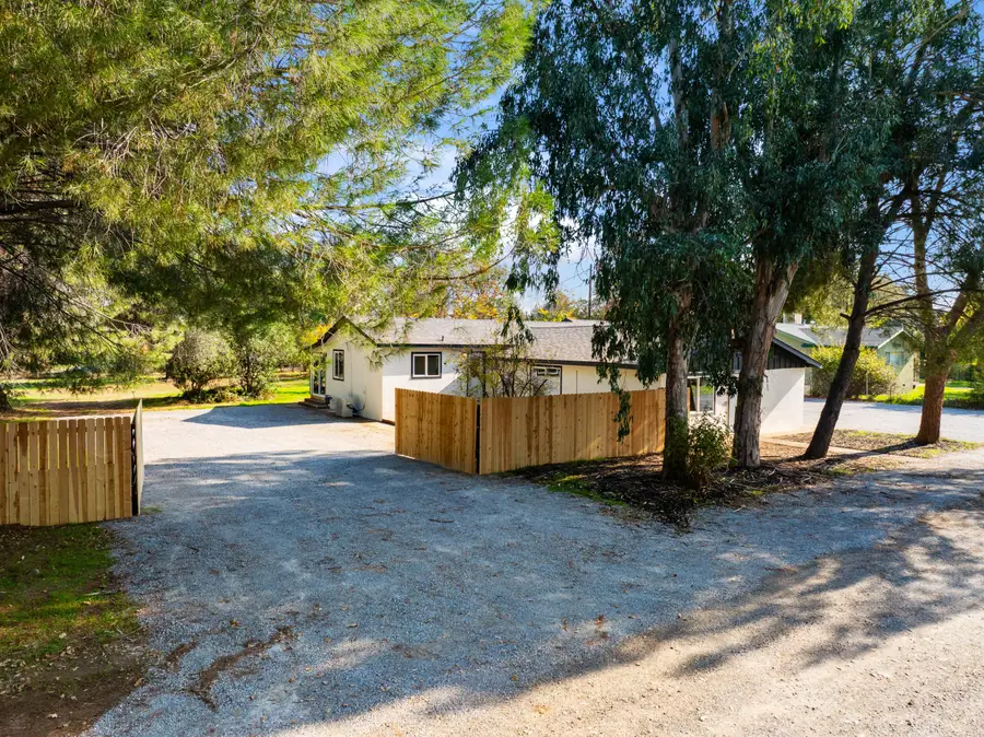 6673 Mountain View Drive, Anderson, CA 96007 - #2