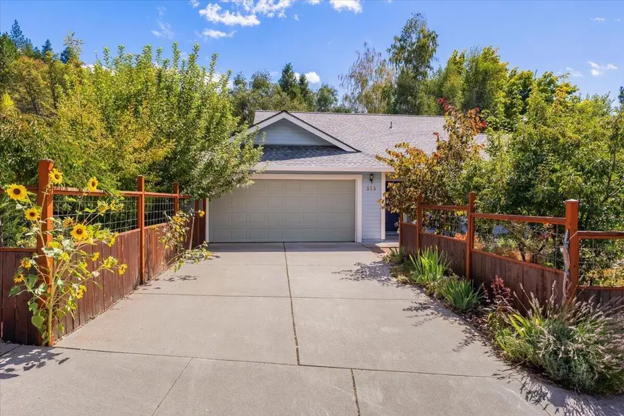 515 Mountain View Drive, Mount Shasta, CA 96067 - #3