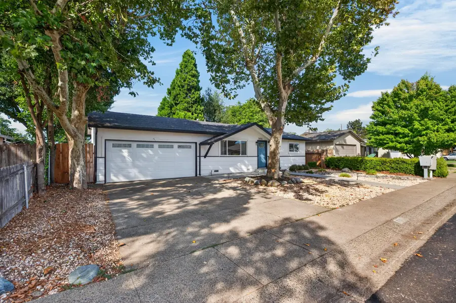 2056 Solar Way, Redding, CA 96002 - #2