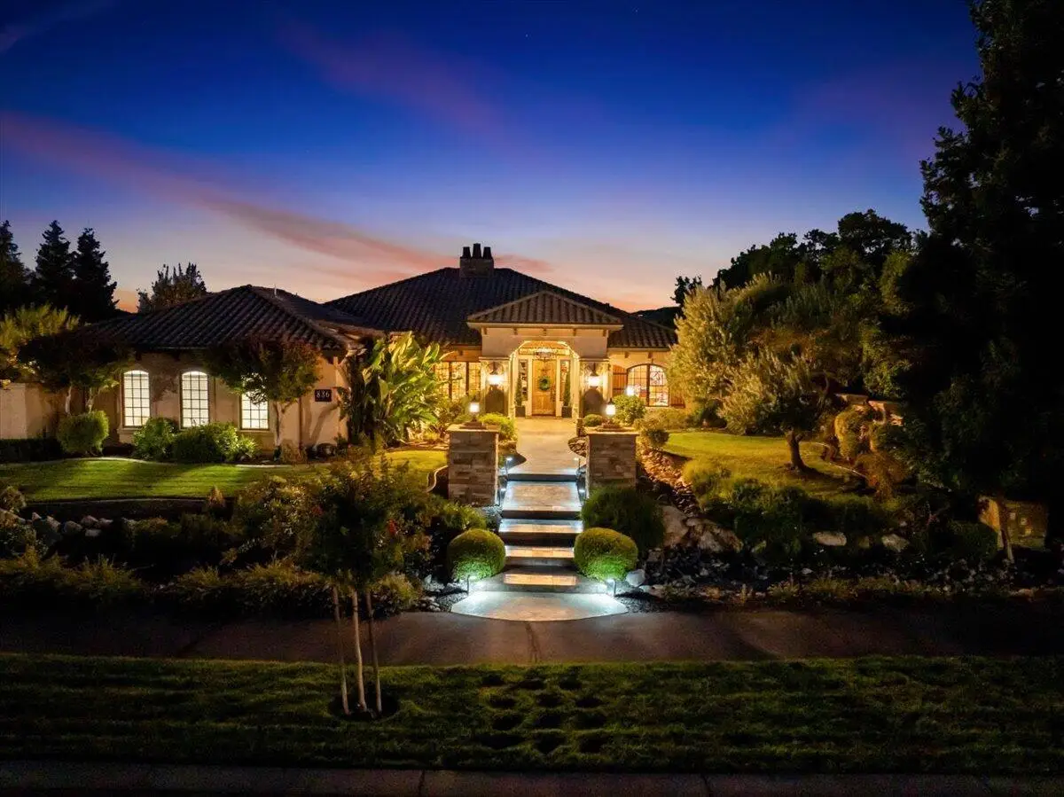 836 Santa Cruz Drive, Redding, CA 96003 - #1